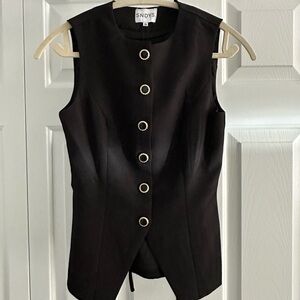 SNDYS Sleeveless Black Button Front Top